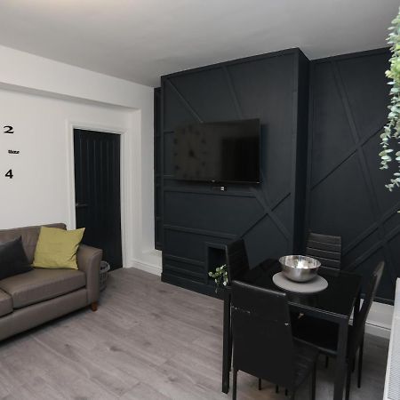 Cheerful 4-Bedroom Home In Sheffield Walkly Extérieur photo
