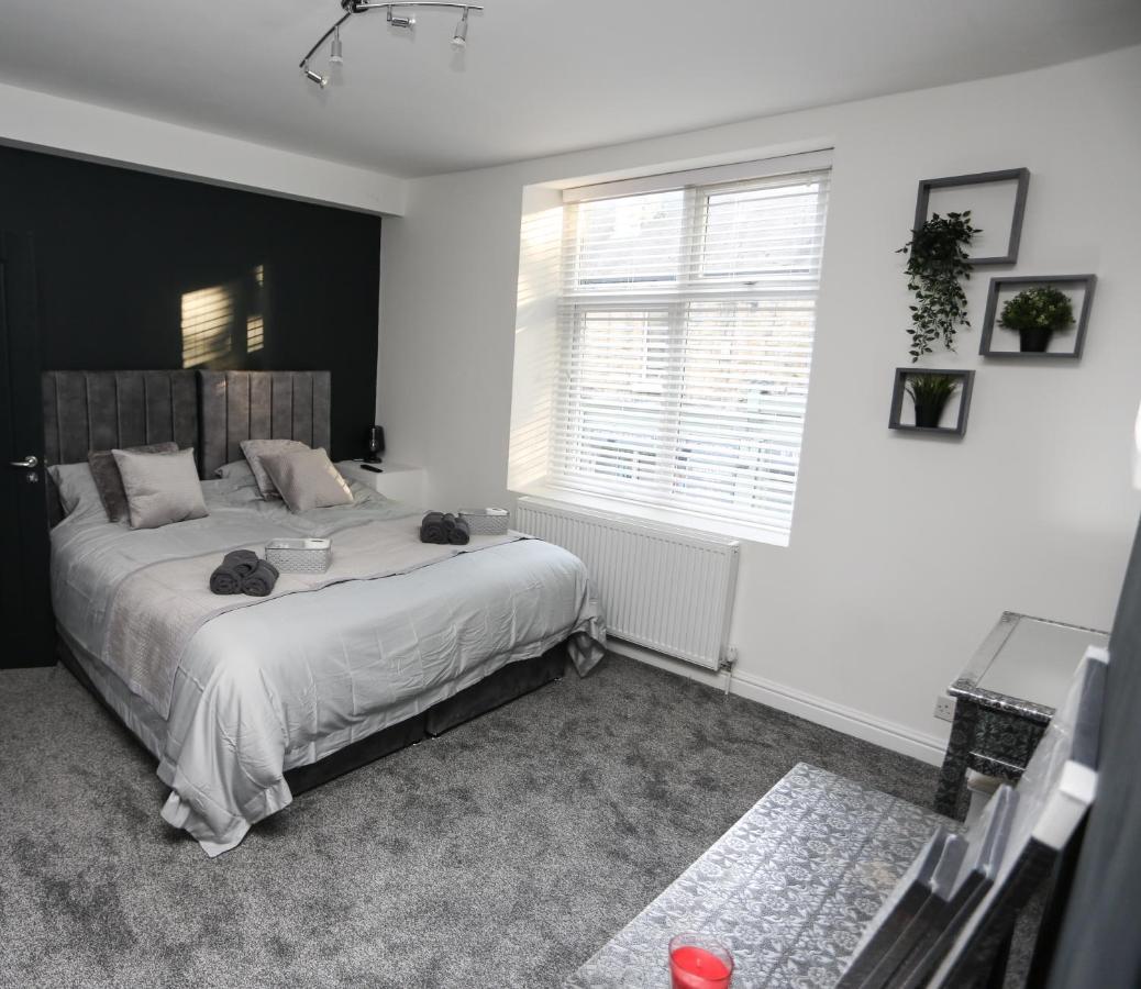 Cheerful 4-Bedroom Home In Sheffield Walkly Extérieur photo