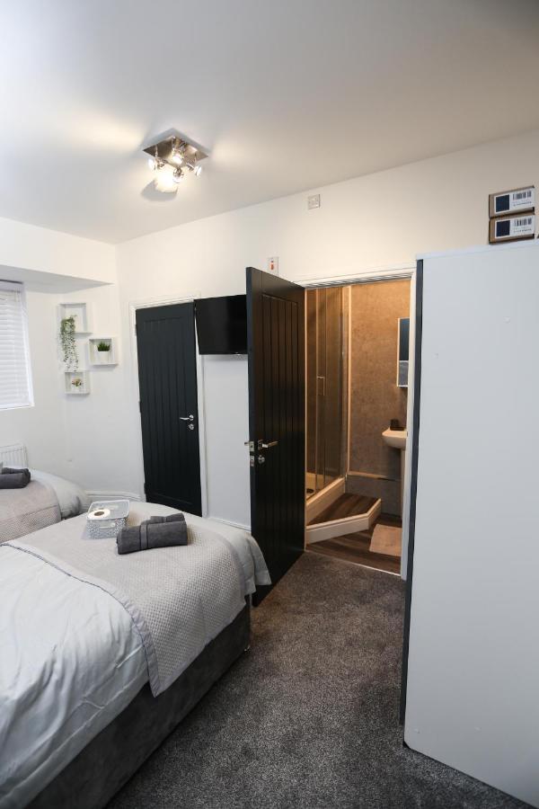 Cheerful 4-Bedroom Home In Sheffield Walkly Extérieur photo