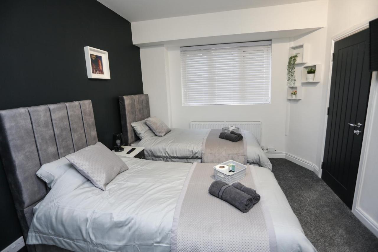 Cheerful 4-Bedroom Home In Sheffield Walkly Extérieur photo